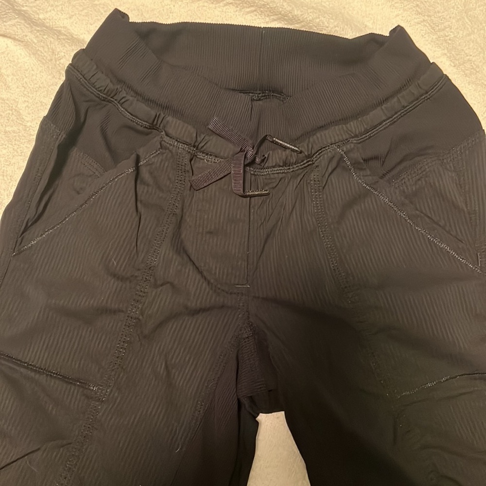 Lululemon cargo jogger leggings